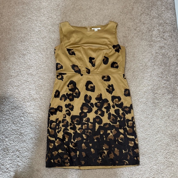 Kenneth Cole NY Leopard Print Sheath Dress Size 12 Gold Black Cocktail Party - Picture 9 of 9
